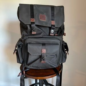 Langly Alpha Globetrotter Camera Backpack